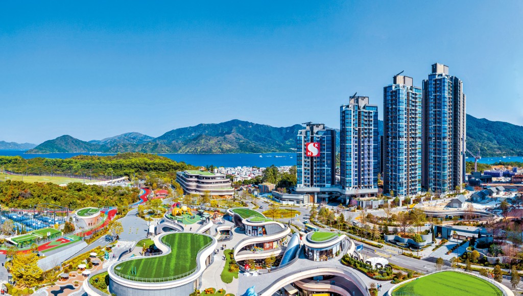 西沙大型綜合項目除保持新地一貫的優質建築水平外，更優化多 項社區設施，提供多元化的生活體驗。