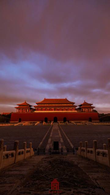 北京出现绚丽「火烧云」。