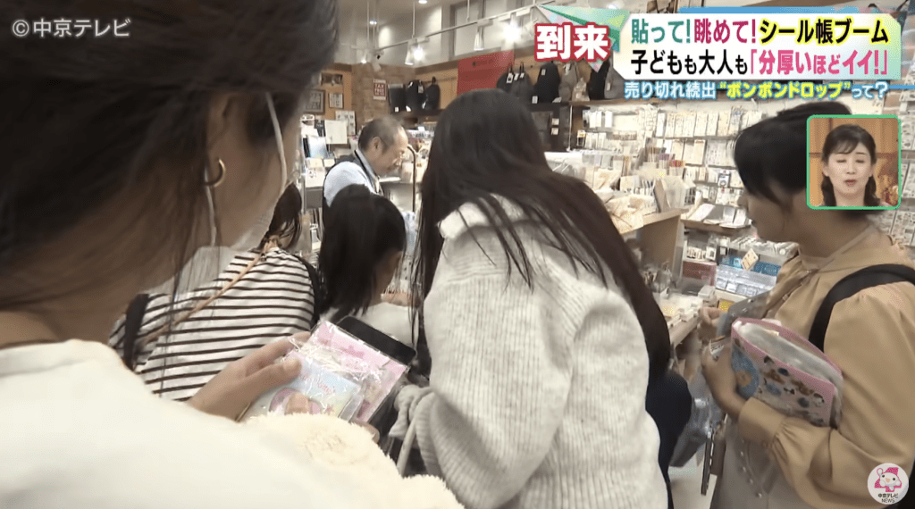 一種名為「Bonbon Drop」的立體貼紙因質感剔透如糖果,深受各年齡層喜愛。 一種名為「Bonbon Drop」的立體貼紙因質感剔透如糖果,深受各年齡層喜愛。