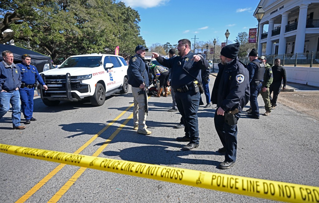 當地警方封鎖現場進行調查。美聯社 當地警方封鎖現場進行調查。美聯社