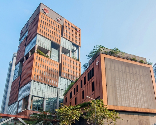 香港理工大學香港專上學院成立於2001年。