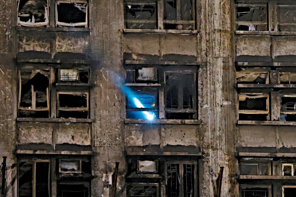 大埔宏福苑五級火焚燒逾43小時終大致救熄，市民擔憂會否影響大廈樓宇結構。