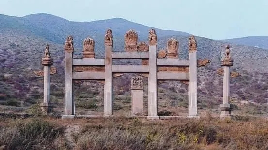 內蒙古赤峰固倫榮憲公主的墓葬。