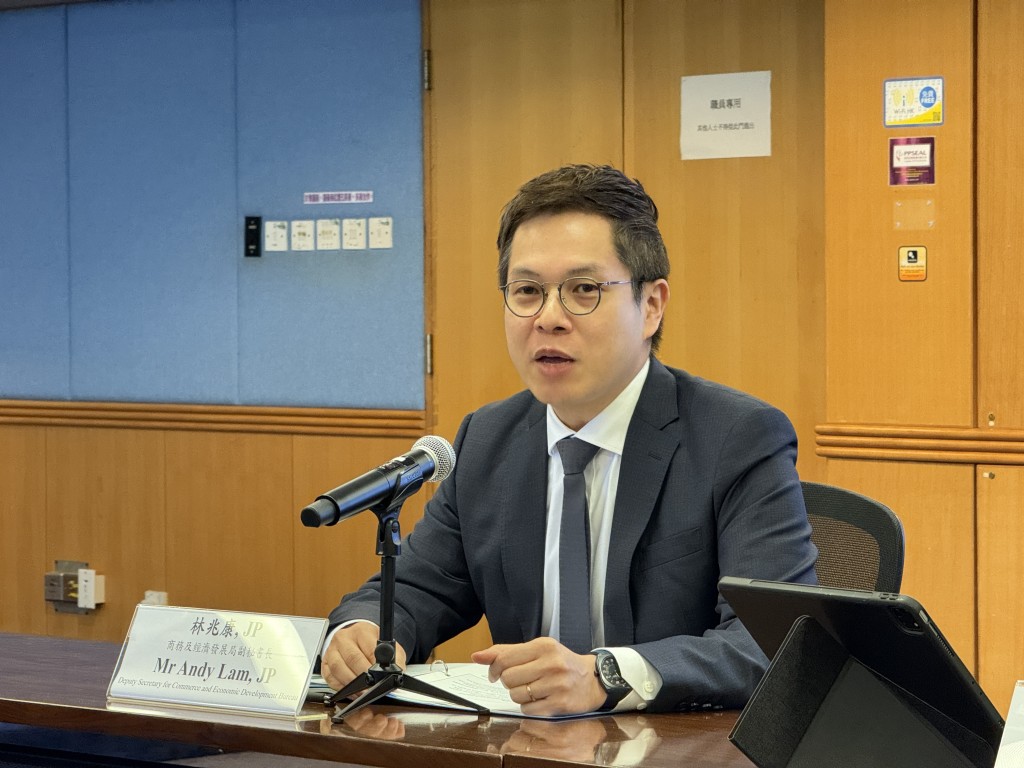 商經局副秘書長林兆康。曹露尹攝