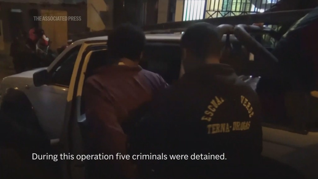 警方成功拘捕幾名毒犯。 美聯社 警方成功拘捕幾名毒犯。 美聯社