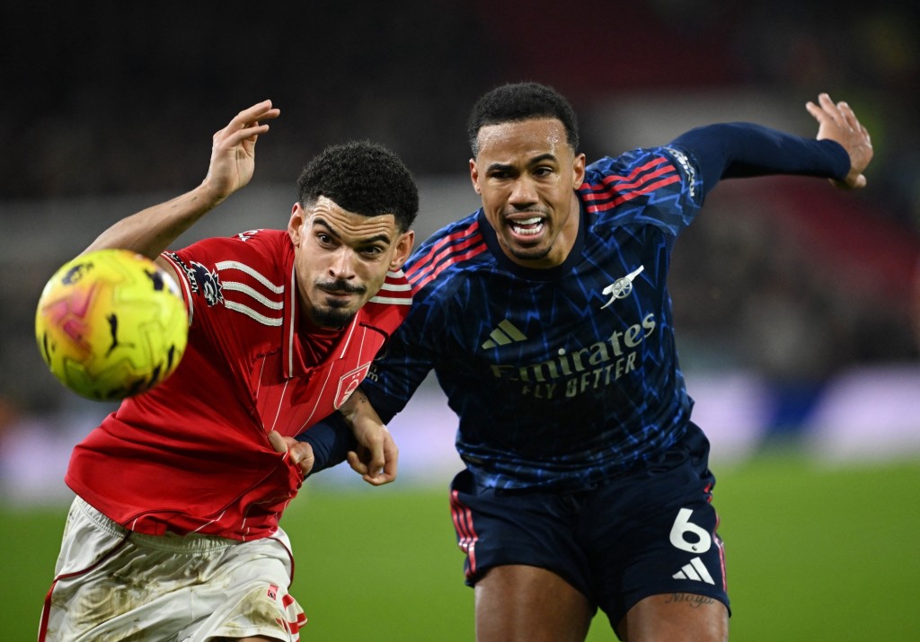 阿仙奴错失拉开9分的机会。路透社