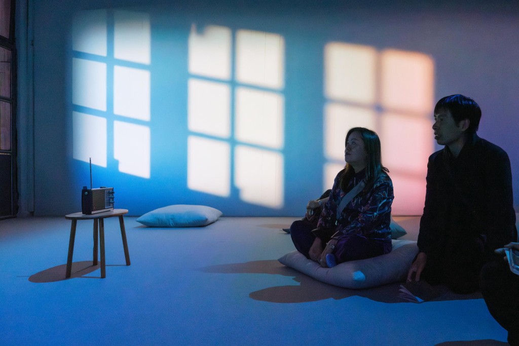 藝術家伍韶勁的作品展現城中微聲和光影。 藝術家伍韶勁的作品展現城中微聲和光影。
