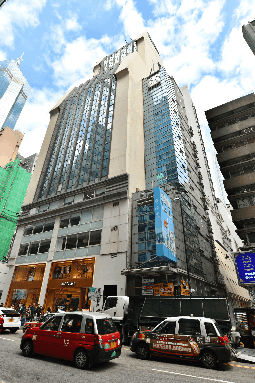 中環皇后大道中57號地舖，由富途證券以每月31.5萬承租。