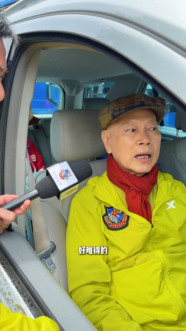 羅家英強調,駕駛對鍛鍊判斷力和反應能力非常有幫助,是難得的訓練。 羅家英強調,駕駛對鍛鍊判斷力和反應能力非常有幫助,是難得的訓練。