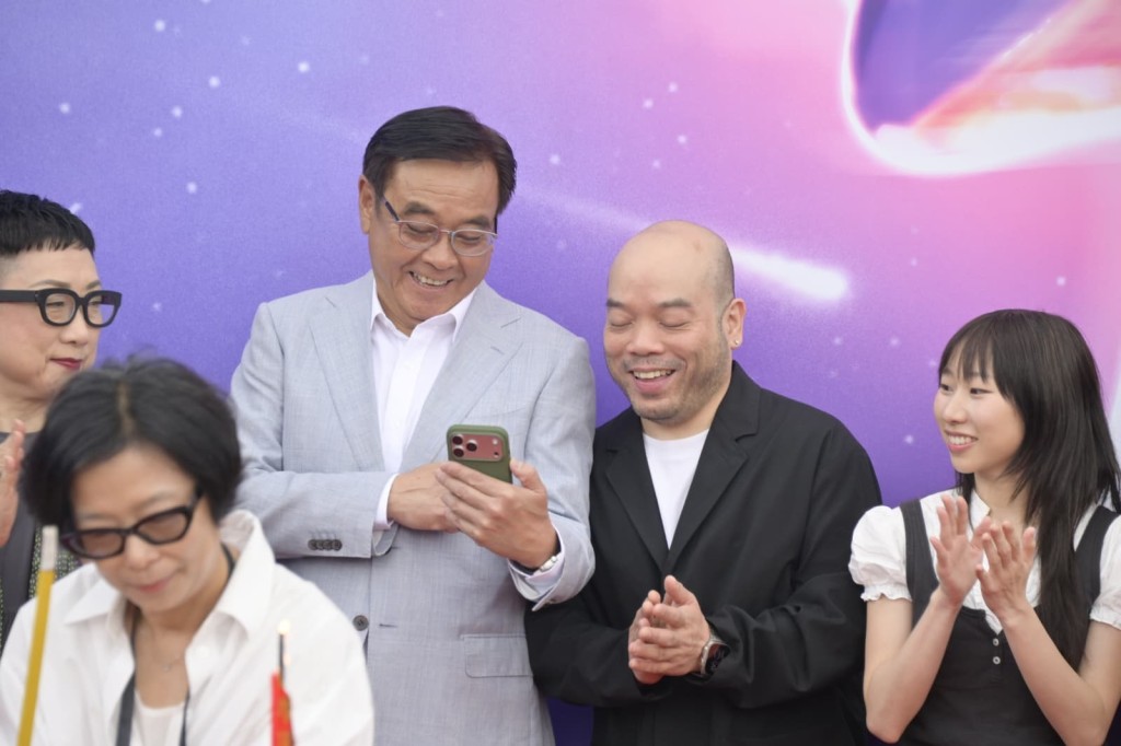 爾冬陞同《夜王》導演吳煒倫有傾有講。