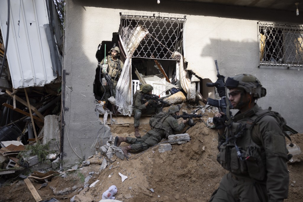 以軍在加沙施加亞區遭到哈馬斯伏擊，造成10人陣亡。美聯社