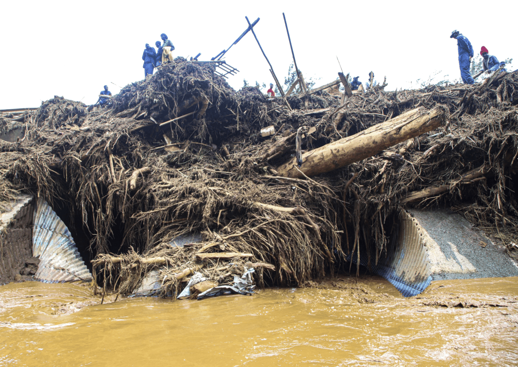 【國際新聞】肯亞大壩決堤  至少45死數十人失蹤  逾20萬人受災 / 更多新聞………