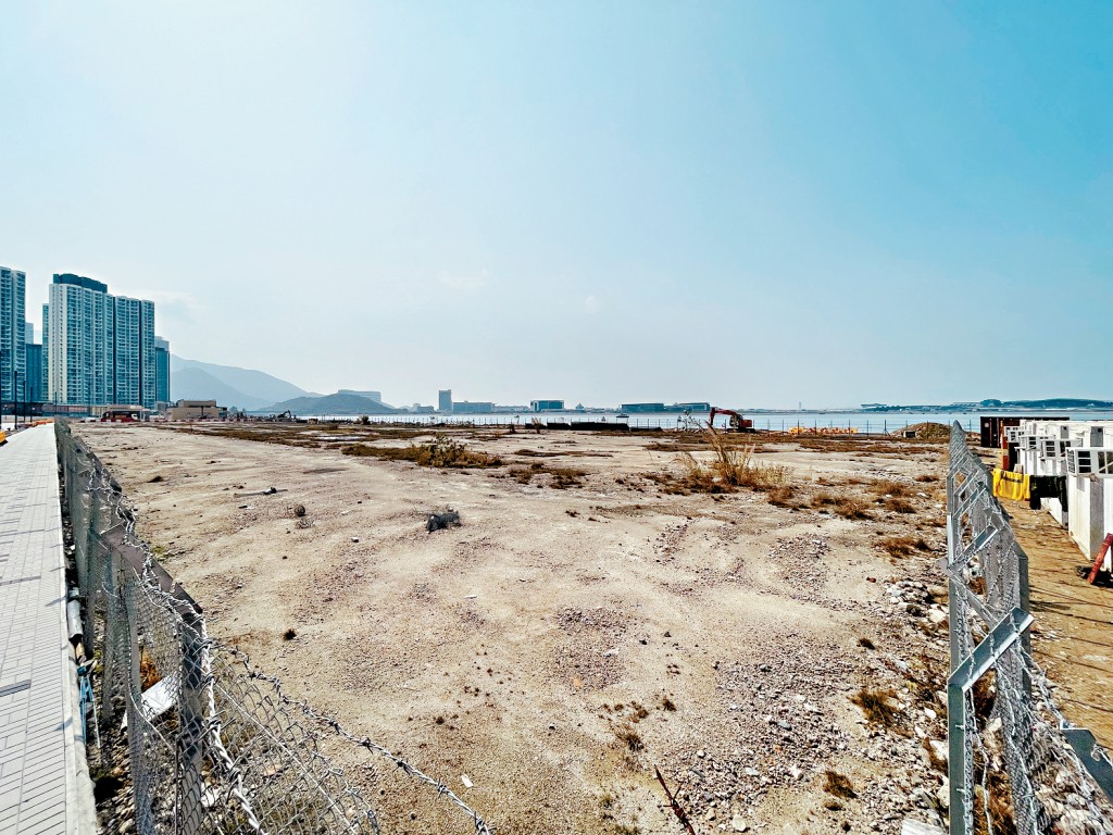東涌106A區住宅地昨共收6份標書。
