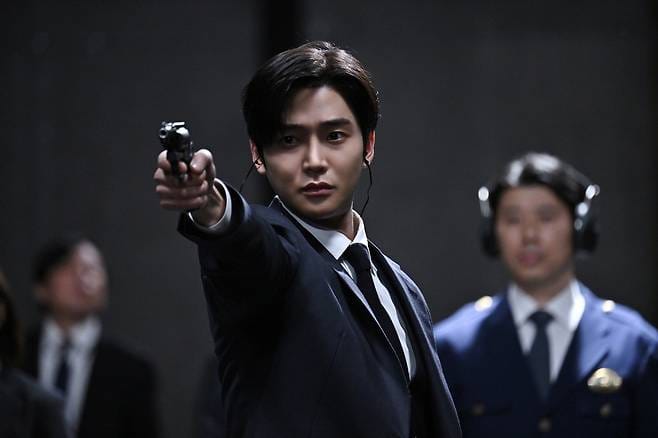 路雲首度參演的日本片《Last Man-FIRST LOVE-》,已定於12月24日在日上映。 路雲首度參演的日本片《Last Man-FIRST LOVE-》,已定於12月24日在日上映。
