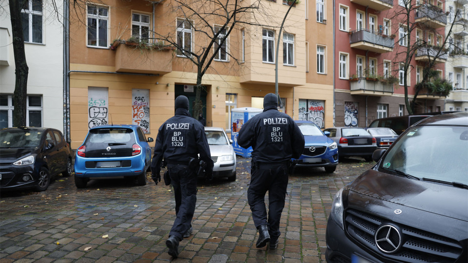 德國警方在猶太社區加強巡邏。網上圖片