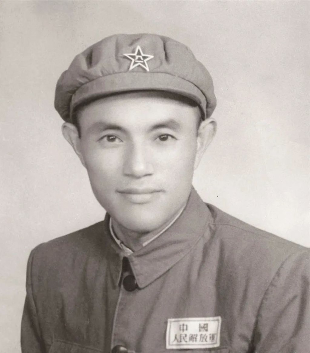 张力雄16岁便被红军吸引，19岁如愿加入。