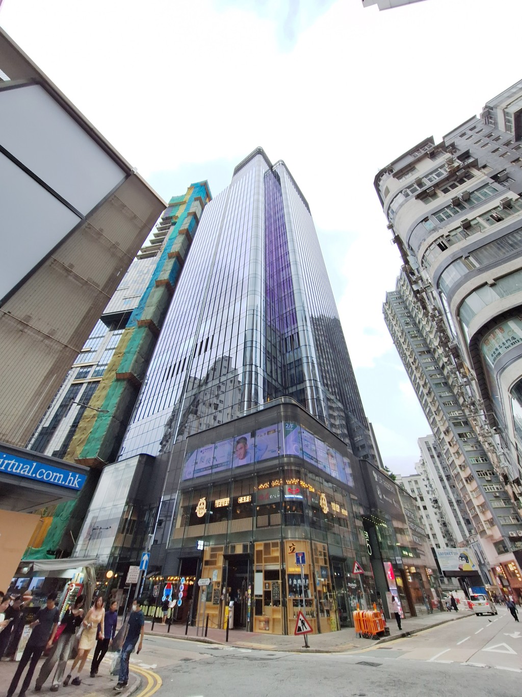 銅鑼灣銀座式商廈TOWER 535,市傳豐泰售出50%業權予韓國基金。 銅鑼灣銀座式商廈TOWER 535,市傳豐泰售出50%業權予韓國基金。