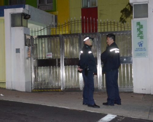 女嬰被棄於兒童之家門口。資料圖片
