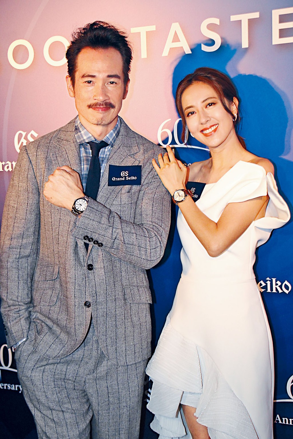 陈豪忙工作兼凑仔女，笑言攰得嚟好享受，唐诗咏就自爆都有三个「小朋友」。