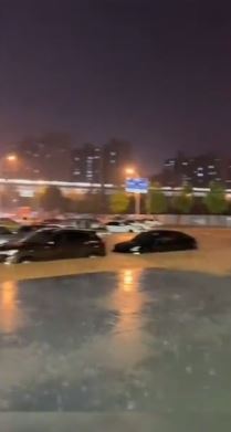 湖南長沙7日晚出現大暴雨。小紅書
