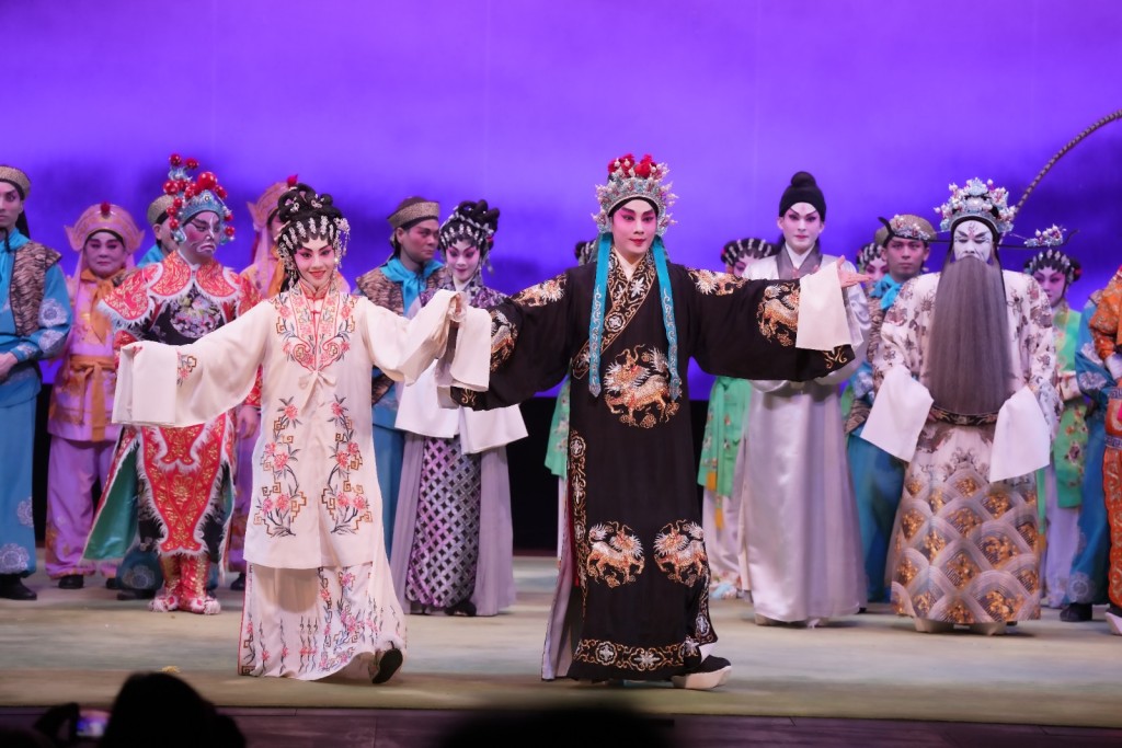 《安国红玉》今晚上演压出的第三场。