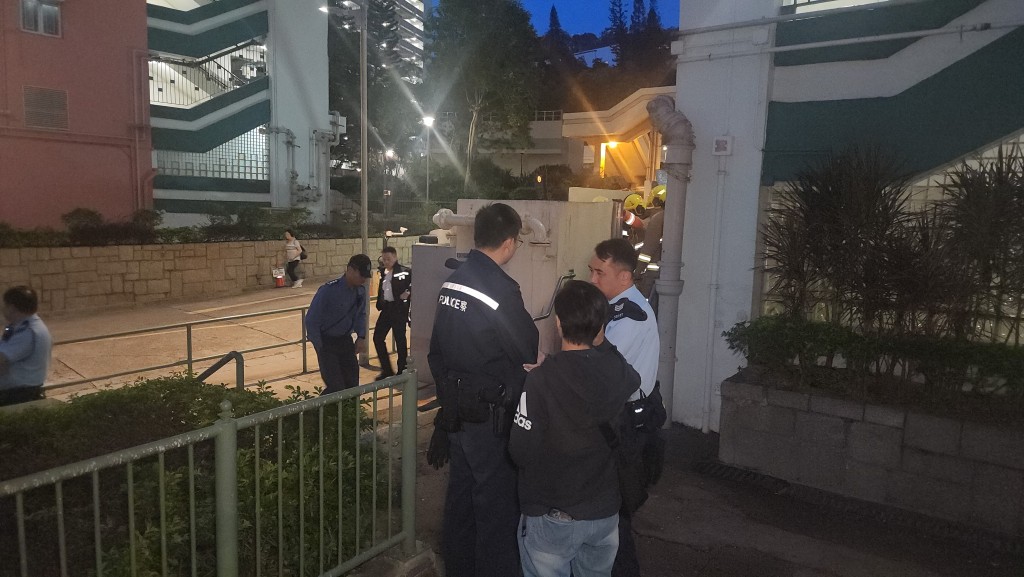 警員到場調查。