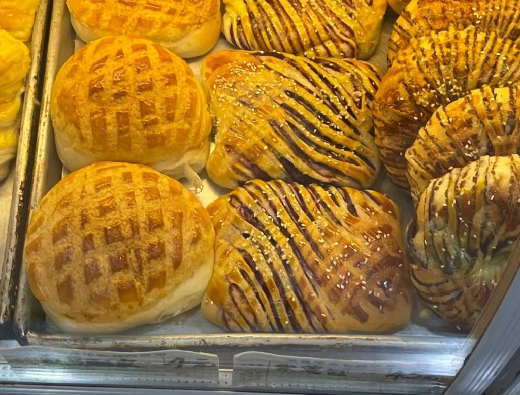 廣州傳統糕點｜3. 美嘉華麵包西餅屋以傳統做法製作新派麵包。(圖片來源：小紅書＠小林小林blingbling)
