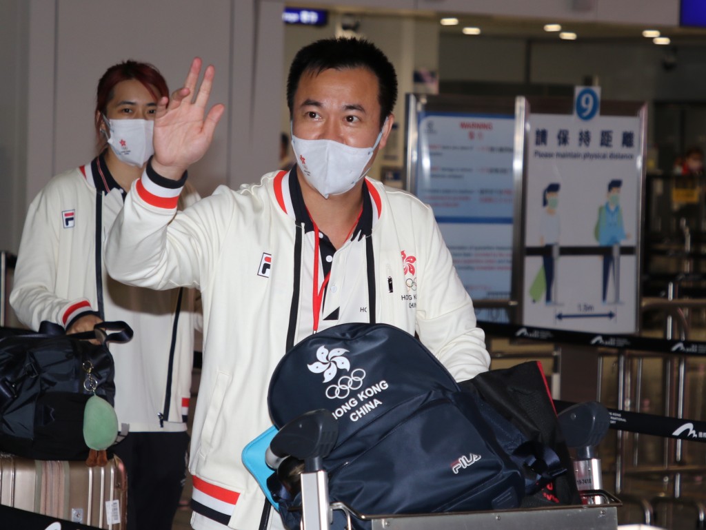 李靜笑指其舞台已結束，未來在球場再相見。王嘉豪攝