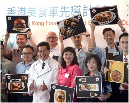 各式美食車已陸續營業。