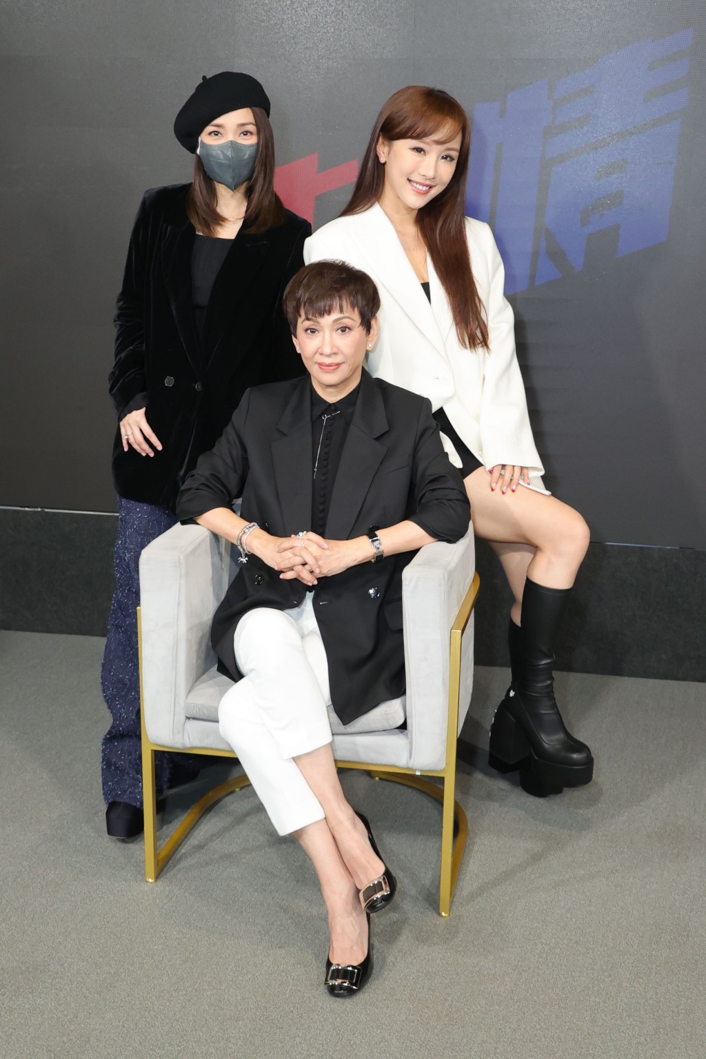 謝安琪、余安安及DaDa合作拍攝ViuTV新劇《法與情》。