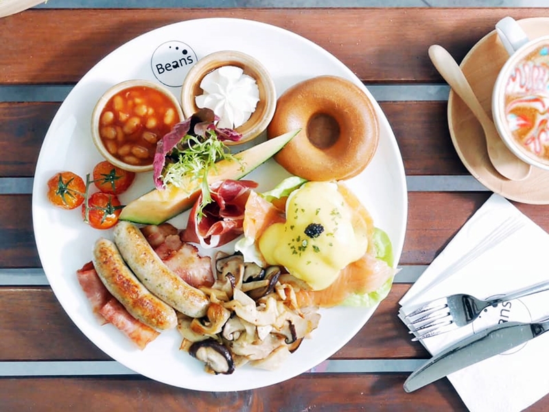 餐廳所提供的窩夫呈圓形。「BEANS Coffee. Dessert. Light meal」Facebook圖片