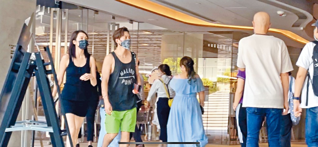 麦秋成与汤怡趁着最后一天公众假期，享受难得的二人世界。