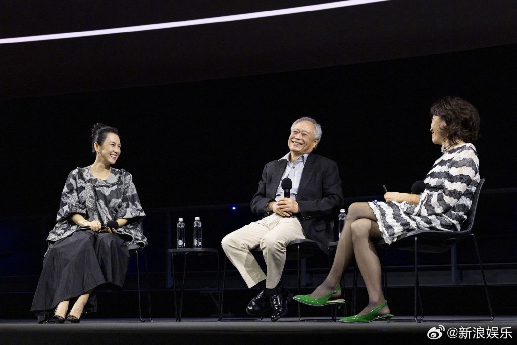 李安與章子怡在戲院與楊燕子對談。 李安與章子怡在戲院與楊燕子對談。