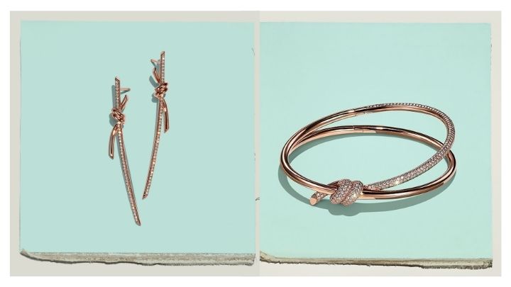 左/ Tiffany Knot 18K玫瑰金鑲鑽耳環/$47,700。右/Tiffany Knot Double Hinged 18K玫瑰金鑲鑽手鐲/$188,000。