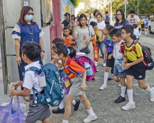 中小學盛傳在5月25日起分階段復課。
