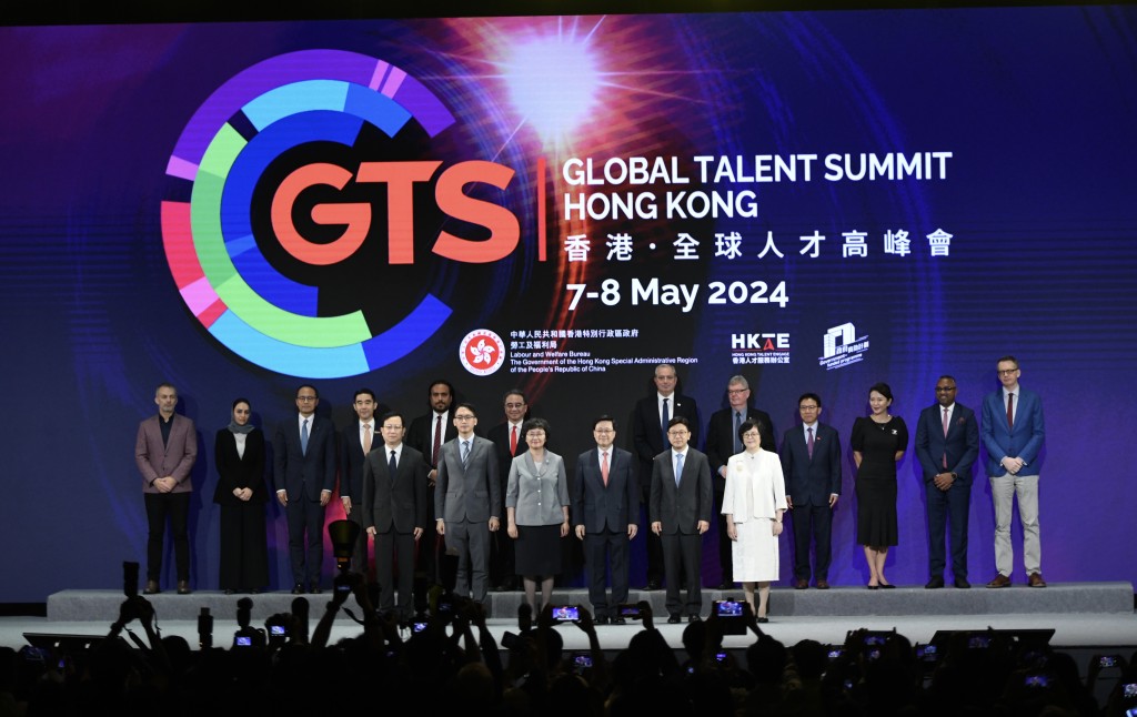 「香港．全球人才高峰会」今日在香港会展开幕。何君健摄