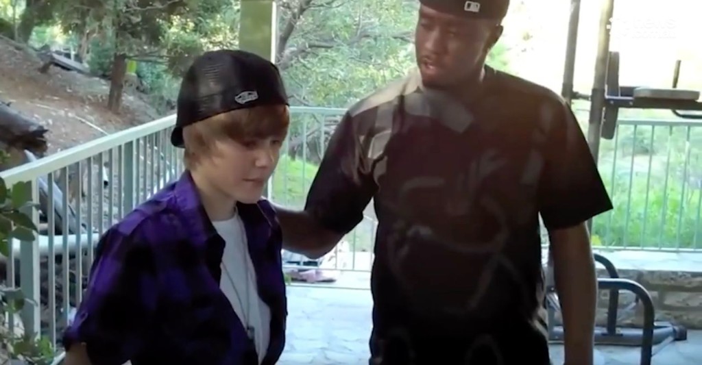 當年只得15歲的Justin稱會與Diddy共度48小時的舊片去年被翻炒,令人懷疑Justin是Diddy的性侵受害者之一。 當年只得15歲的Justin稱會與Diddy共度48小時的舊片去年被翻炒,令人懷疑Justin是Diddy的性侵受害者之一。