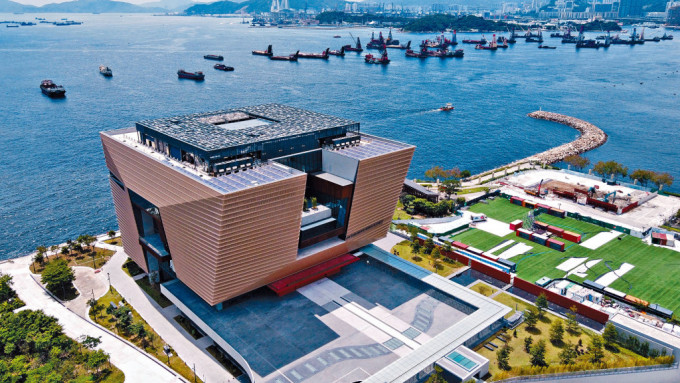 逾10台自助捐款機分別將設於M+、香港故宮文化博物館、自由空間、戲曲中心及藝術公園停車場。資料圖片 逾10台自助捐款機分別將設於M+、香港故宮文化博物館、自由空間、戲曲中心及藝術公園停車場。資料圖片