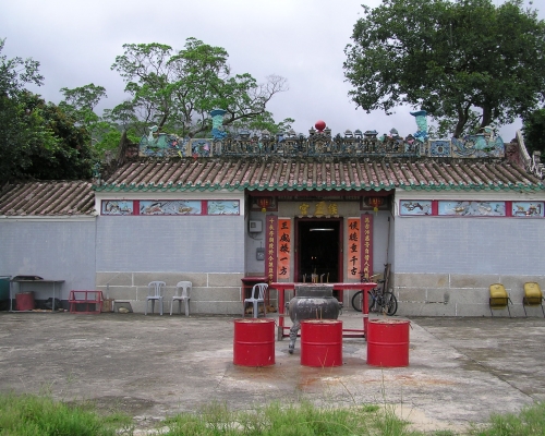 男事主今早到東涌近侯王古廟(圖)附近行山。資料圖片