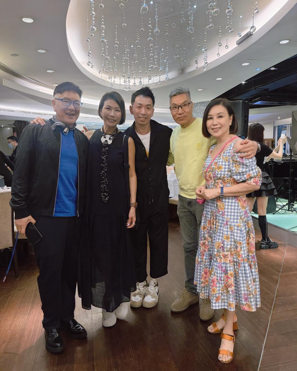 文雪兒都有份出席。 文雪兒都有份出席。