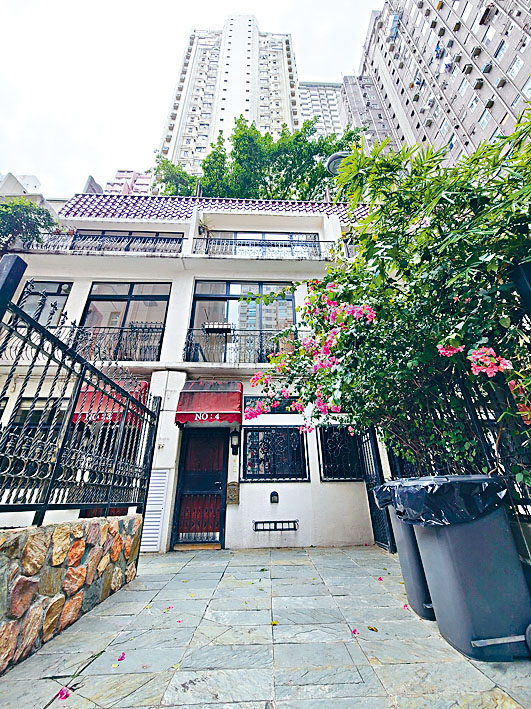 西营盘德星里商住楼以6.1亿放售。