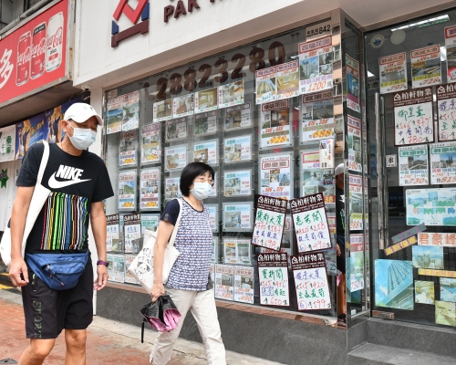 8月整體樓宇註冊量7875宗,按月挫近21% 。