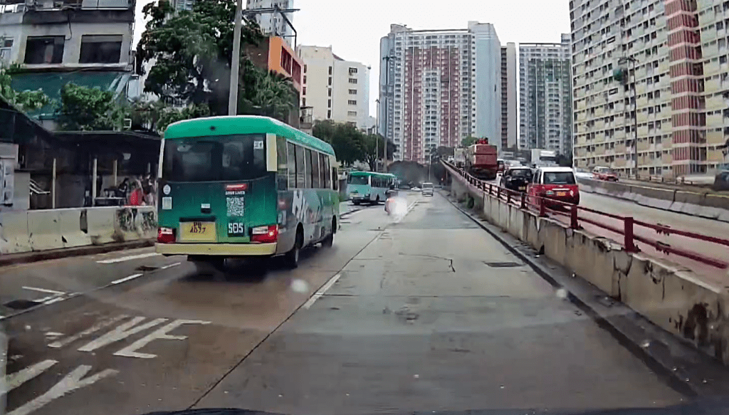电单车向西贡方向行驶。fb：车cam L（香港群组）