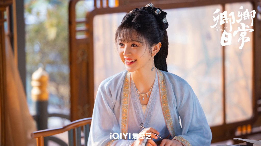 田曦薇於劇集《卿卿日常》飾演可愛貪吃少女「李薇」。 田曦薇於劇集《卿卿日常》飾演可愛貪吃少女「李薇」。