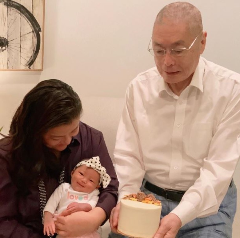 孙颖2020年在美国诞下一女刘蓓蓓（贝贝），当时刘诗昆已81岁，成为网上一时佳话。