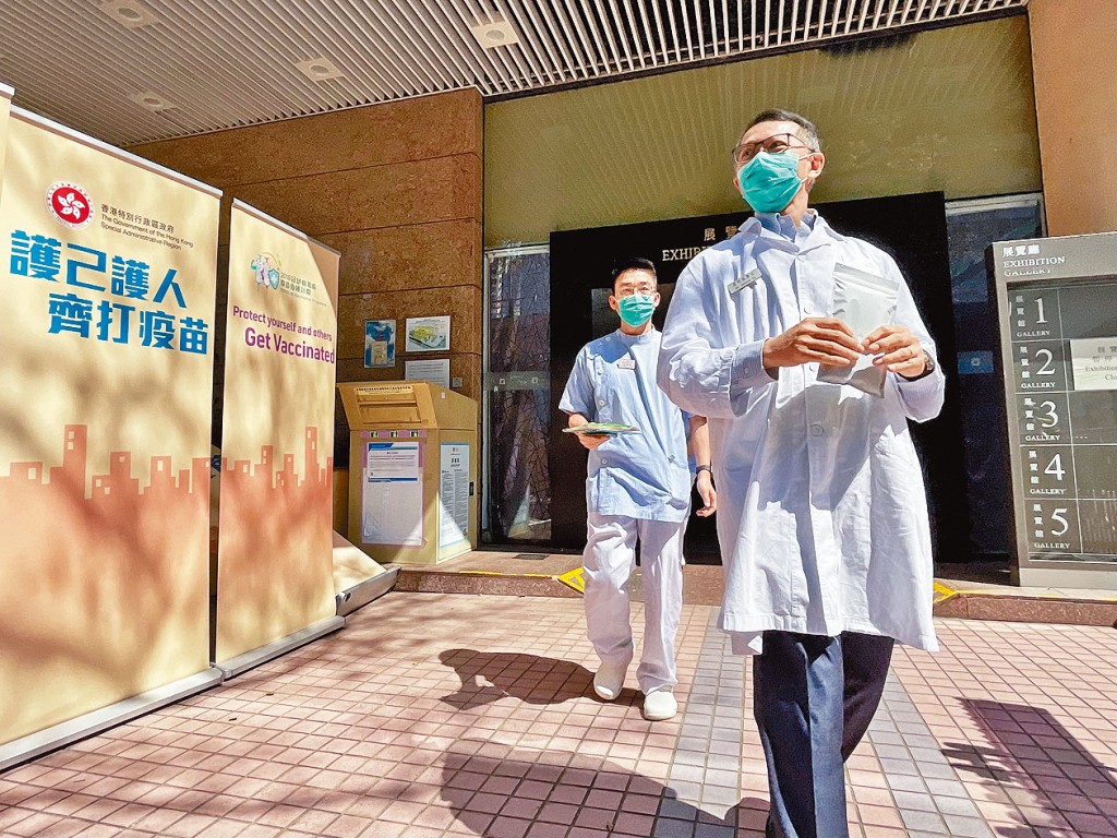 ■医院局指公立医生接种率达六成，但计及其他职系，令整体接种率只得三成半。