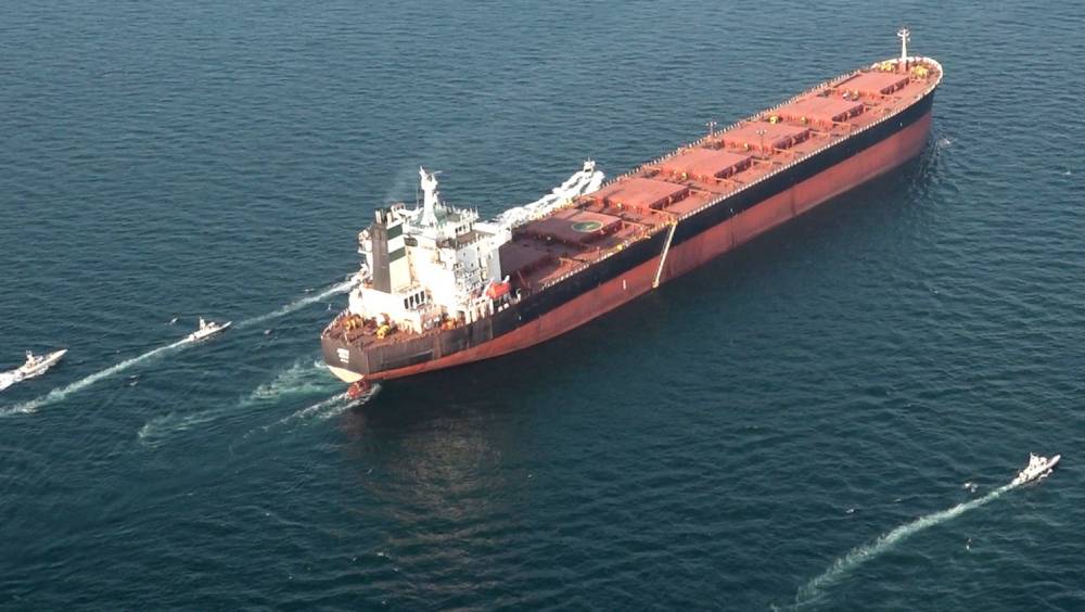 多家紛紛下令旗下油輪避開航行霍爾木茲海峽。(法新社)