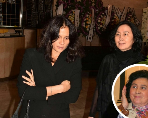 麥慧貞(大圖右)和女兒Anna離開殯儀館時,表示15年沒有見母親十姑娘(小圖)。