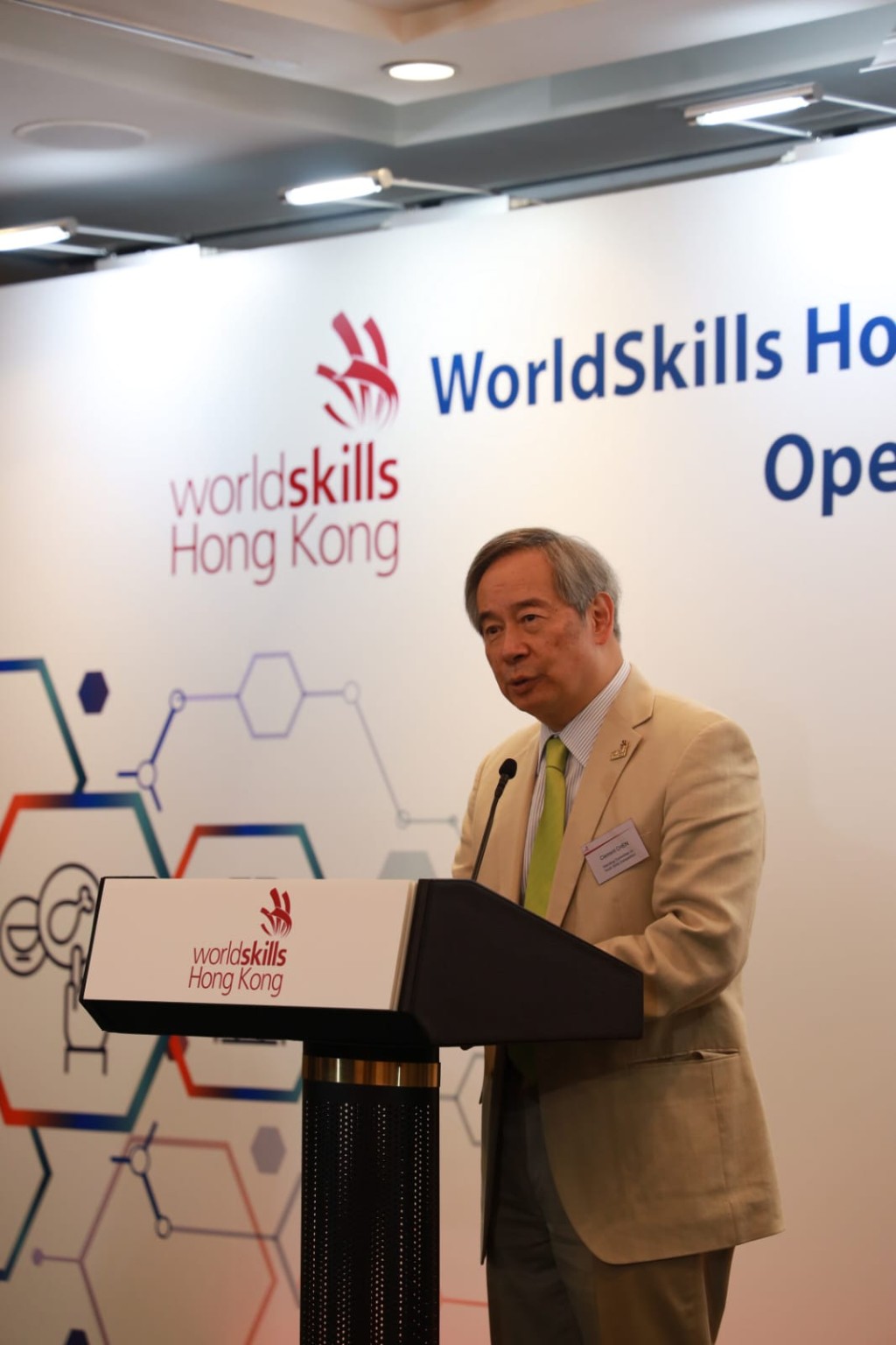 陳鎮仁表示，技能比賽能促進職業專才教育與傳統學術教育雙軌並行，亦為本地年輕人提供多元學習的機會。