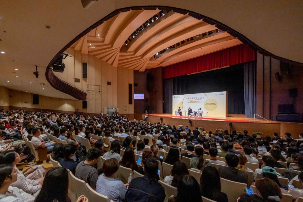 現場逾700名浸大學生及教職員出席分享環節。